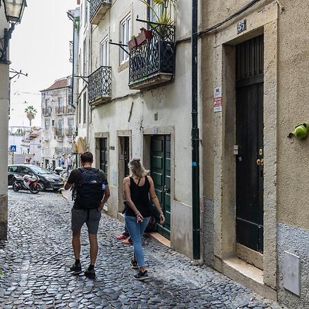 Alfama'S Heart Apartment By Lovelystay Lisbona Esterno foto