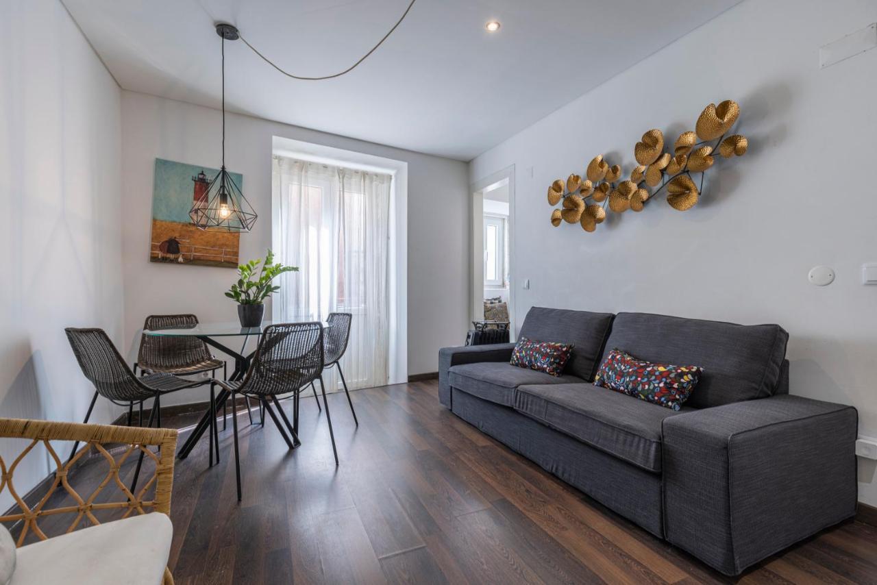 Alfama'S Heart Apartment By Lovelystay Lisbona Esterno foto